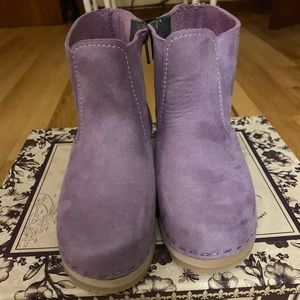 Never worn Hanna Andersson clog Boots size 31